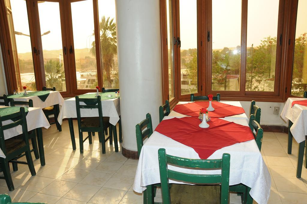 Nile Hotel อัสวาน ภายนอก รูปภาพ