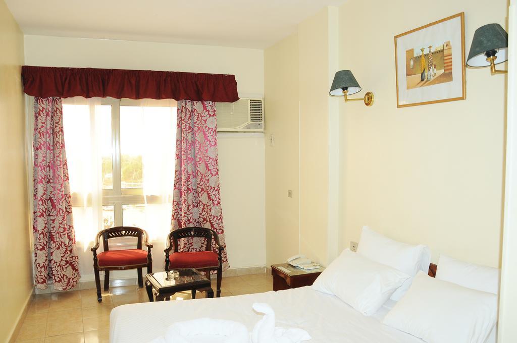 Nile Hotel อัสวาน ภายนอก รูปภาพ