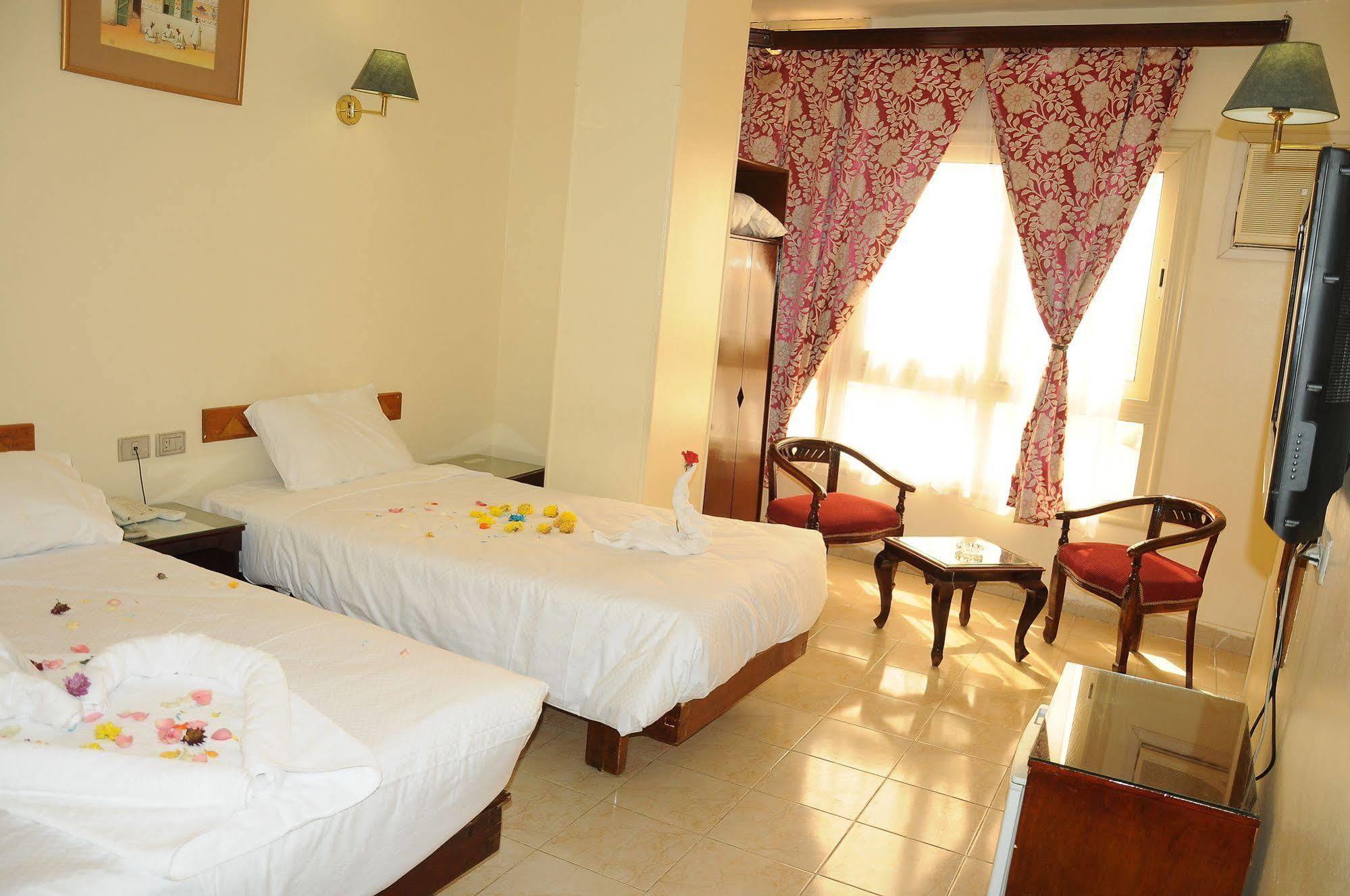 Nile Hotel อัสวาน ภายนอก รูปภาพ